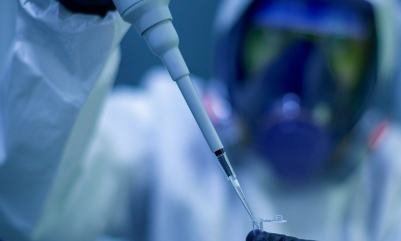 Rússia anuncia vacina contra o câncer com tecnologia de mRNA para 2025