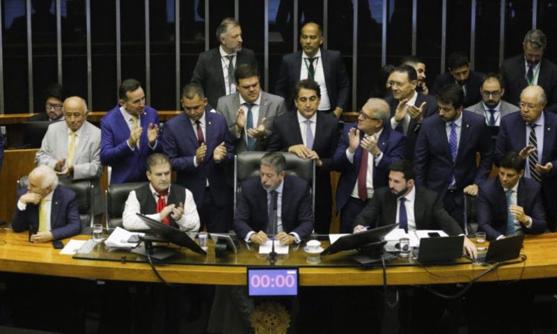 BRASIL: Câmara aprova primeiro passo da Reforma Tributária