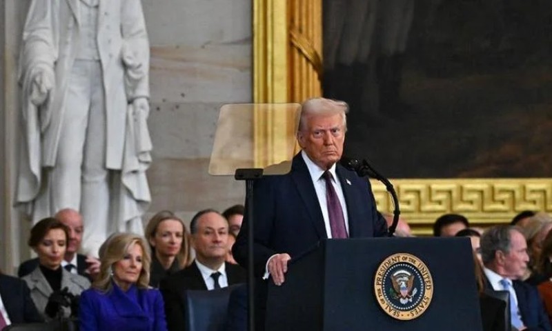MUNDO:  Donald Trump toma posse e volta à Casa Branca após 4 anos