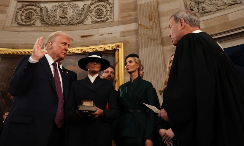 MUNDO:  O Primeiro Dia no Gabinete de Donald Trump foi agitado