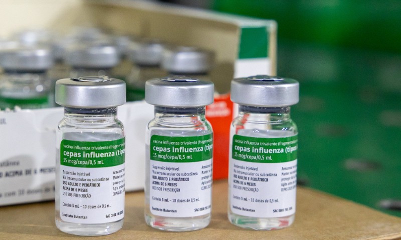 Ministério da Saúde começa a distribuir 35 milhões de doses da vacina contra a gripe