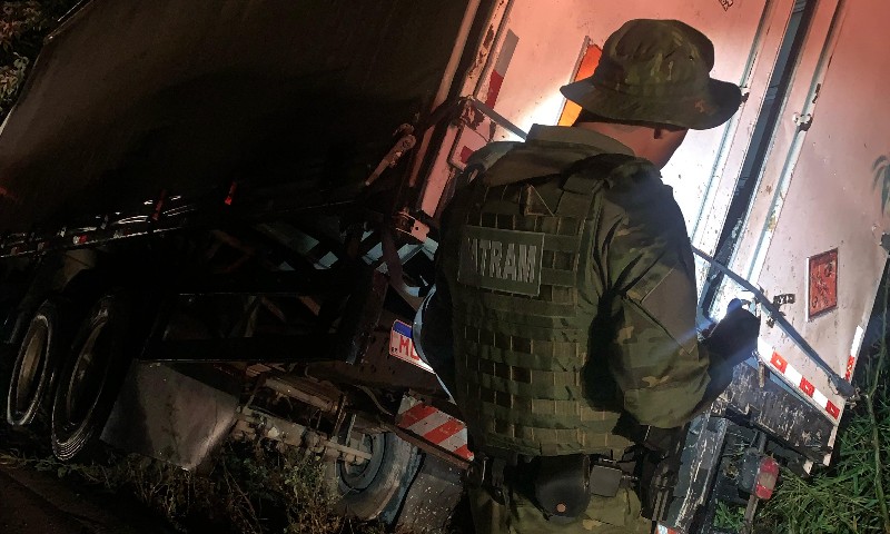 Brigada Militar flagra transporte ilegal de carga perigosa em Marau