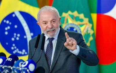 POLÍTICA: Brasil prepara resposta ao tarifaço de Trump