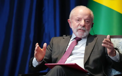 POLÍTICA: Lula acena com redução da jornada de trabalho e isenção da PLR