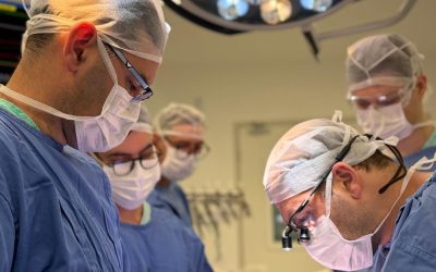 Cirurgia para tratar doença rara e fatal é feita no Hospital de Clínicas, em Porto Alegre, pelo SUS