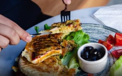 SAÚDE: A ordem que você come os alimentos pode evitar picos de glicose e cansaço