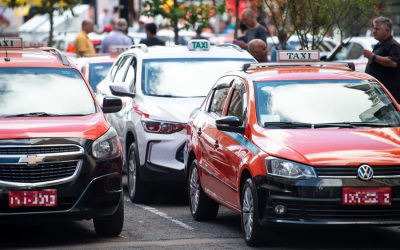 ECONOMIA: CMN regulamenta nova linha para motoristas de aplicativos e taxistas