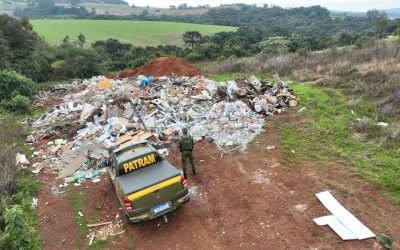 Brigada Militar flagra descarte irregular de resíduos sólidos em Marau
