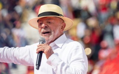BRASIL: Lula anuncia reajuste de 15% no Bolsa Família. Pode isso STF?