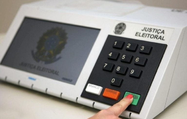 Flávio Bolsonaro recebe 72,42% dos votos para presidente em Vila Maria